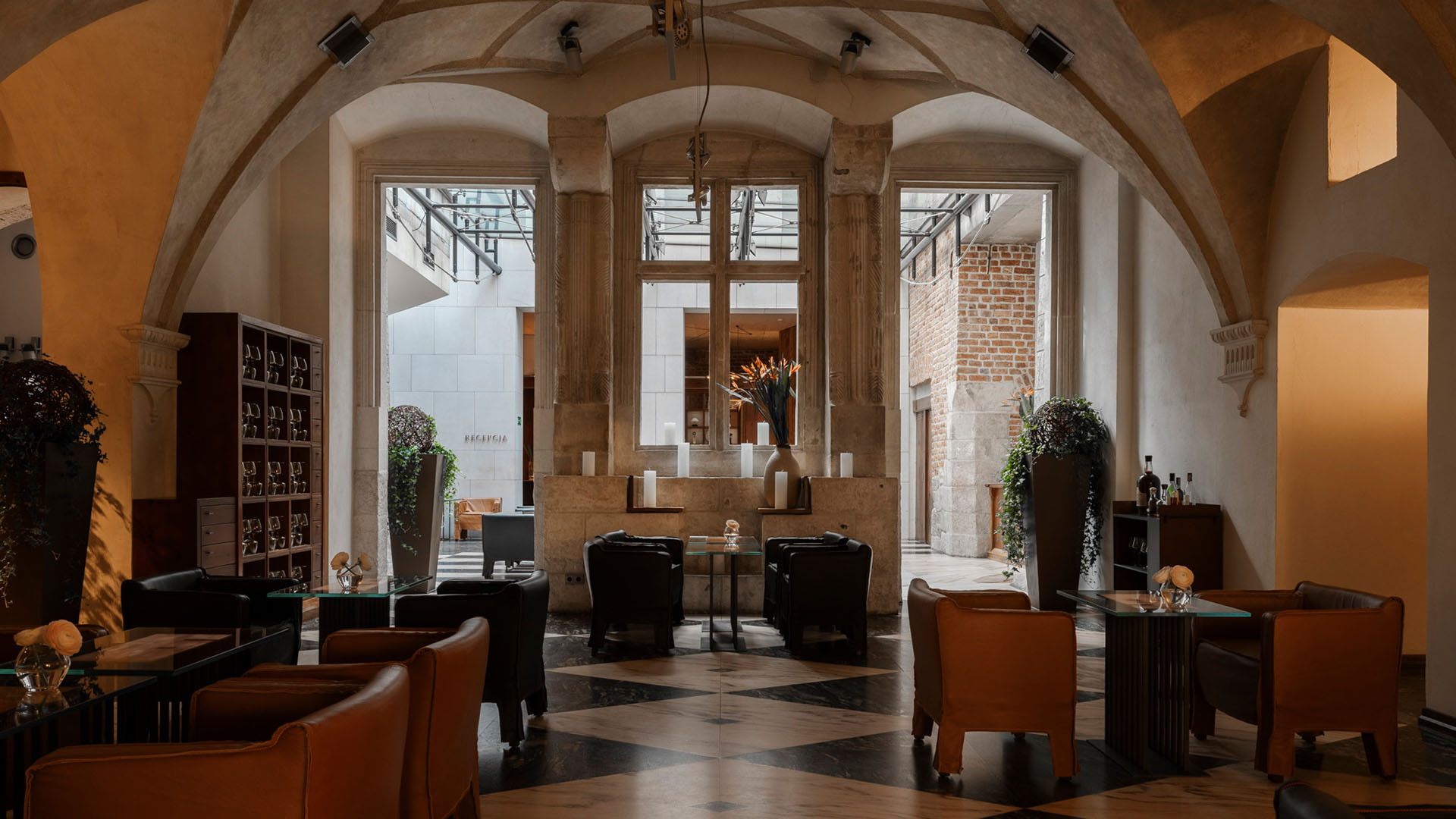 Hotel-warszawa-pieciogwiazkowy-hotel-w-centrum-warszawy-restauracja-szostka