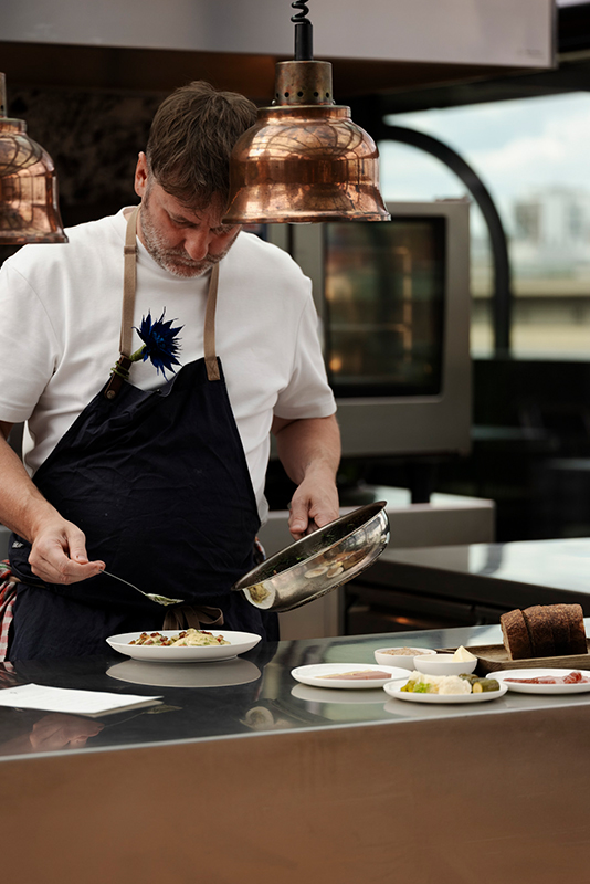 Hotel-warszawa-pieciogwiazkowy-hotel-w-centrum-warszawy-restauracja-szostka