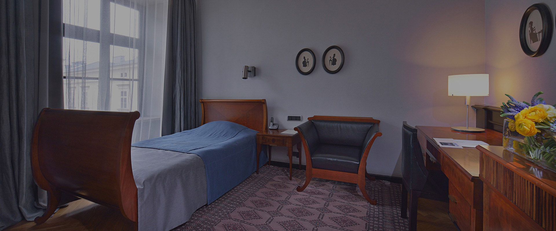 Hotel-warszawa-pieciogwiazkowy-hotel-w-centrum-warszawy-pokoj-dwuosobowy