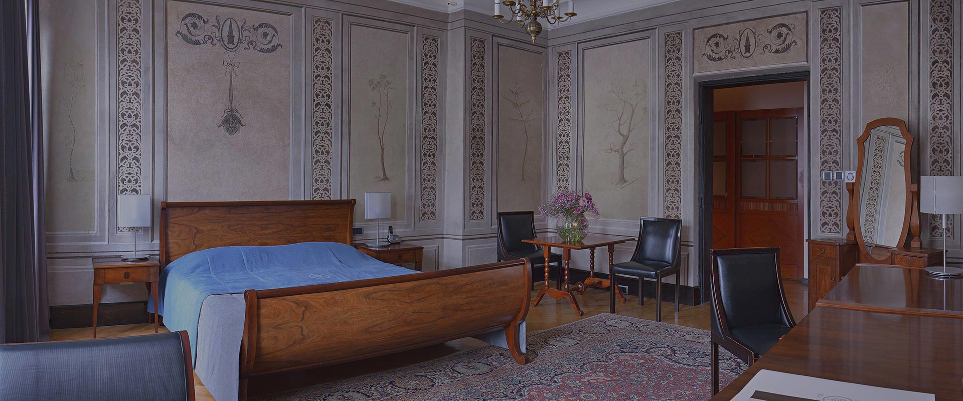 Hotel-warszawa-pieciogwiazkowy-hotel-w-centrum-warszawy-junior-suite-z-dwoma-lozkami