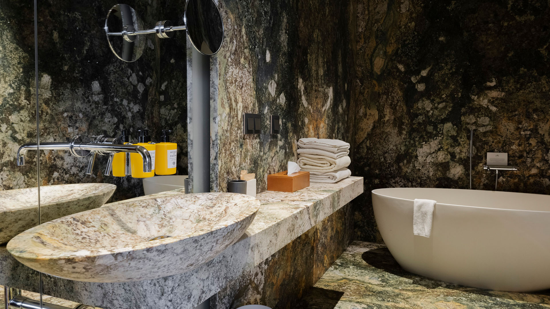 Hotel-warszawa-pieciogwiazkowy-hotel-w-centrum-warszawy-restauracja-szostka