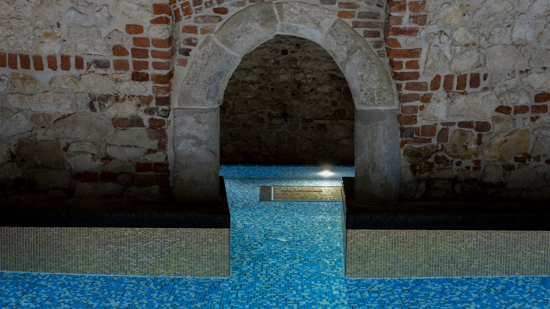 hotel-stary-pieciogwiazkowy-hotel-w-centrum-krakowa-wellness-i-spa