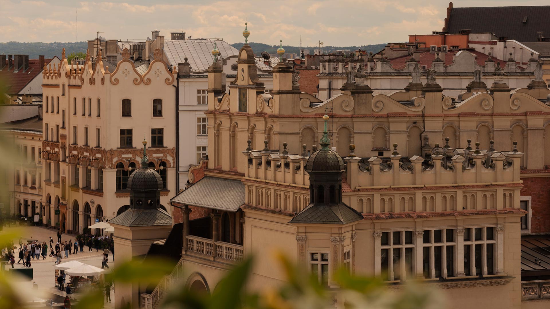 Hotel-warszawa-pieciogwiazkowy-hotel-w-centrum-warszawy-restauracja-szostka