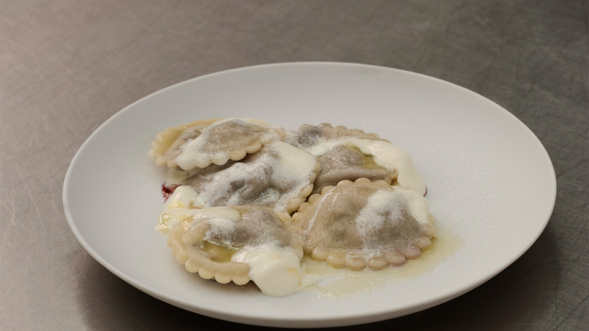 Hotel-warszawa-pieciogwiazkowy-hotel-w-centrum-warszawy-restauracja-szostka