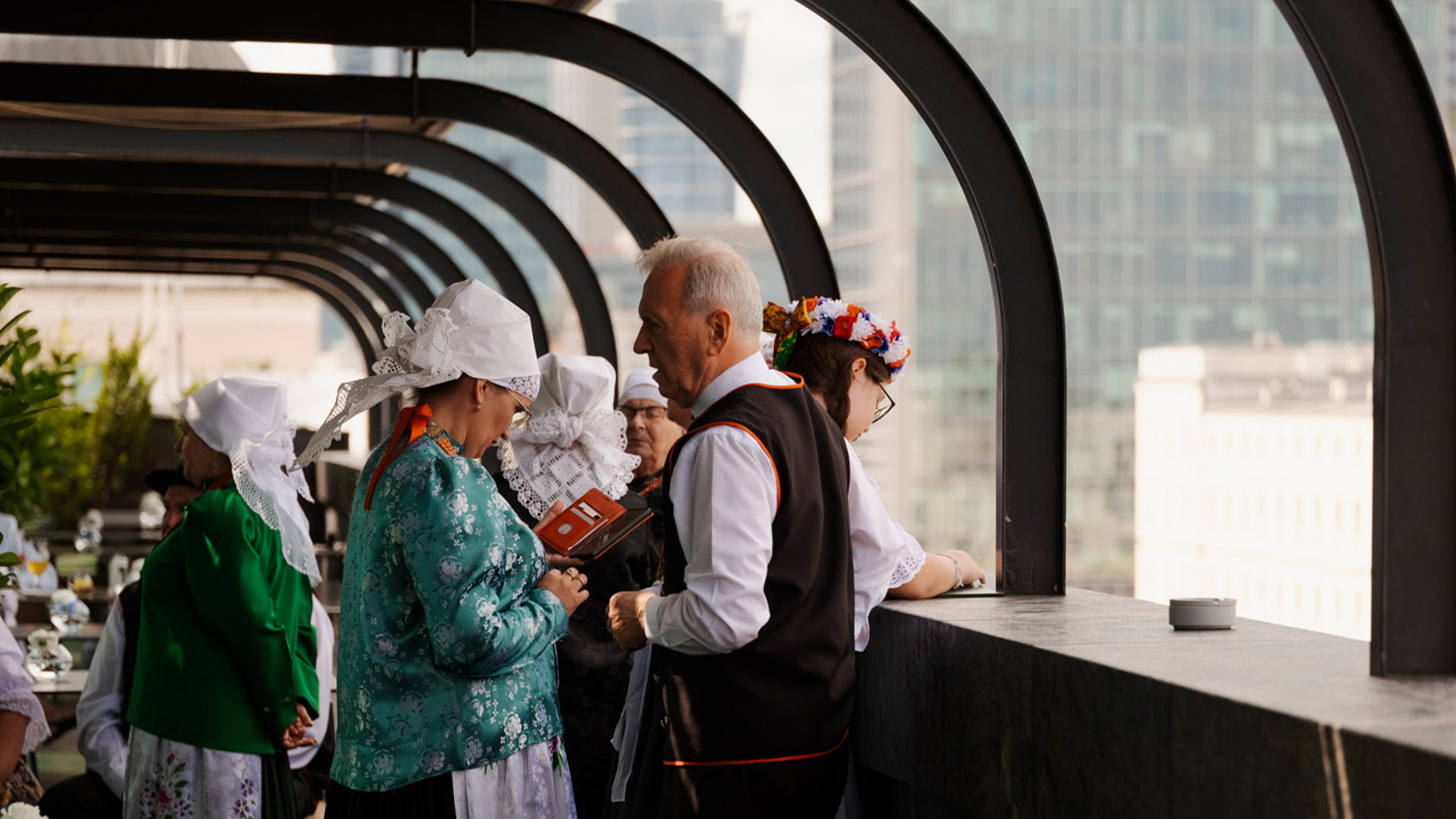 Hotel-warszawa-pieciogwiazkowy-hotel-w-centrum-warszawy-restauracja-szostka