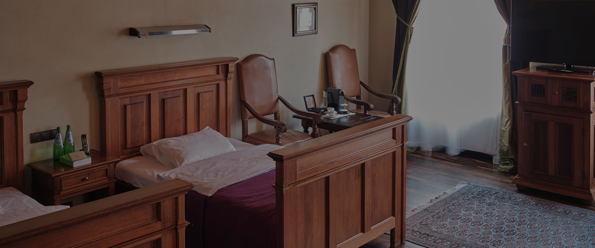 Hotel-warszawa-pieciogwiazkowy-hotel-w-centrum-warszawy-junior-suite-z-dwoma-lozkami