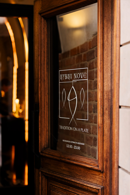 hotel-stary-pieciogwiazkowy-hotel-w-centrum-krakowa-restauracja-rybki nove