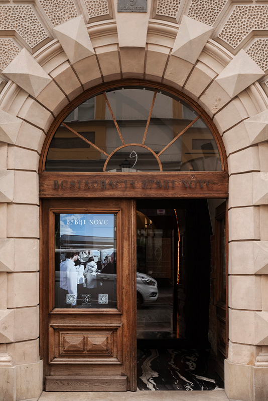 Hhotel-stary-pieciogwiazkowy-hotel-w-centrum-krakowa-restauracja-rybki nove
