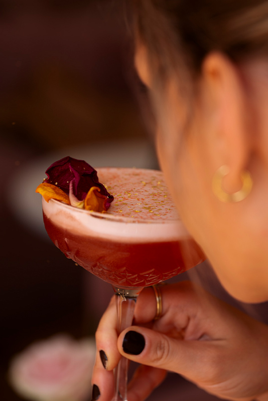 Hotel-warszawa-pieciogwiazkowy-hotel-w-centrum-warszawy-restauracja-szostka